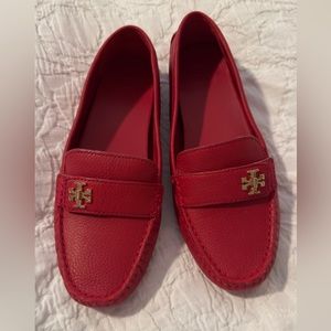 Tory Burch Kira Driver Pebbled Leather Ruby Red Size 8M